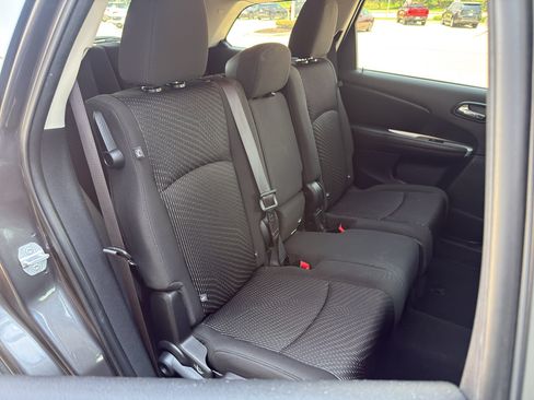 Used 2019 Dodge Journey SE w/ Premium Group FWD image 28
