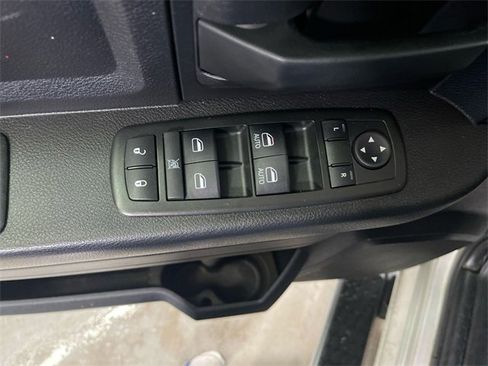 Used 2015 RAM 1500 Express image 13