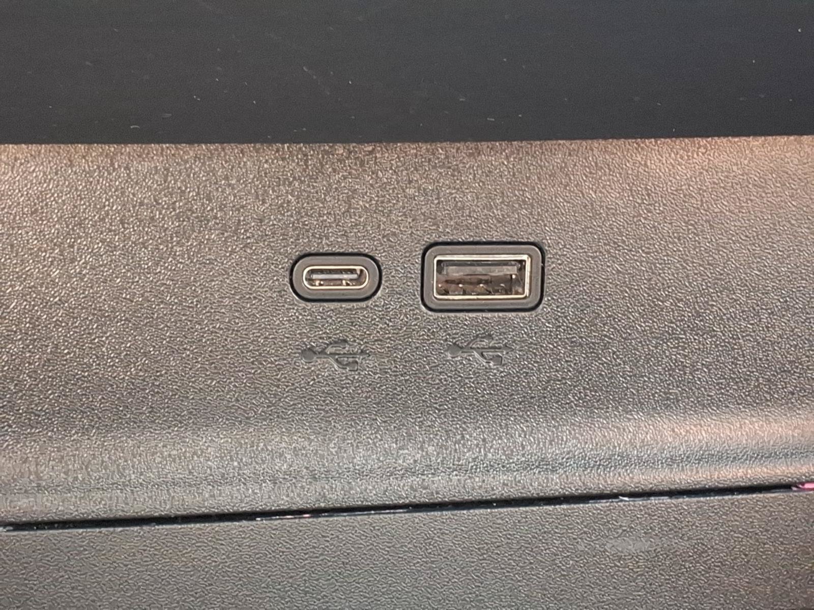 Used 2026 Chevrolet Equinox LT AWD/4WD image 18