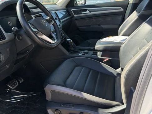 Used 2023 Volkswagen Atlas SEL Premium AWD/4WD image 6