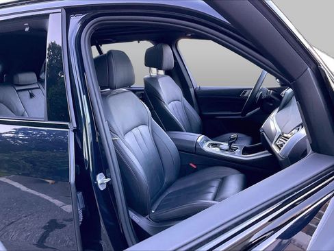 Used 2021 BMW X5 xDrive45e w/ M Sport Package AWD/4WD image 8