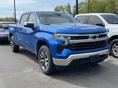 Certified 2022 Chevrolet Silverado 1500 LT w/ Z71 Off-Road Package AWD/4WD image 10