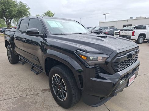 Used 2025 Toyota Tacoma TRD Sport RWD image 8