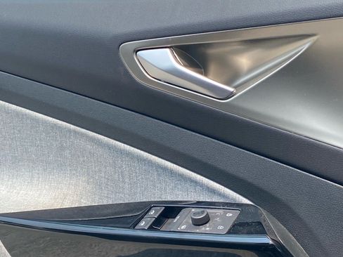 Certified 2023 Volkswagen ID.4 Pro RWD image 16