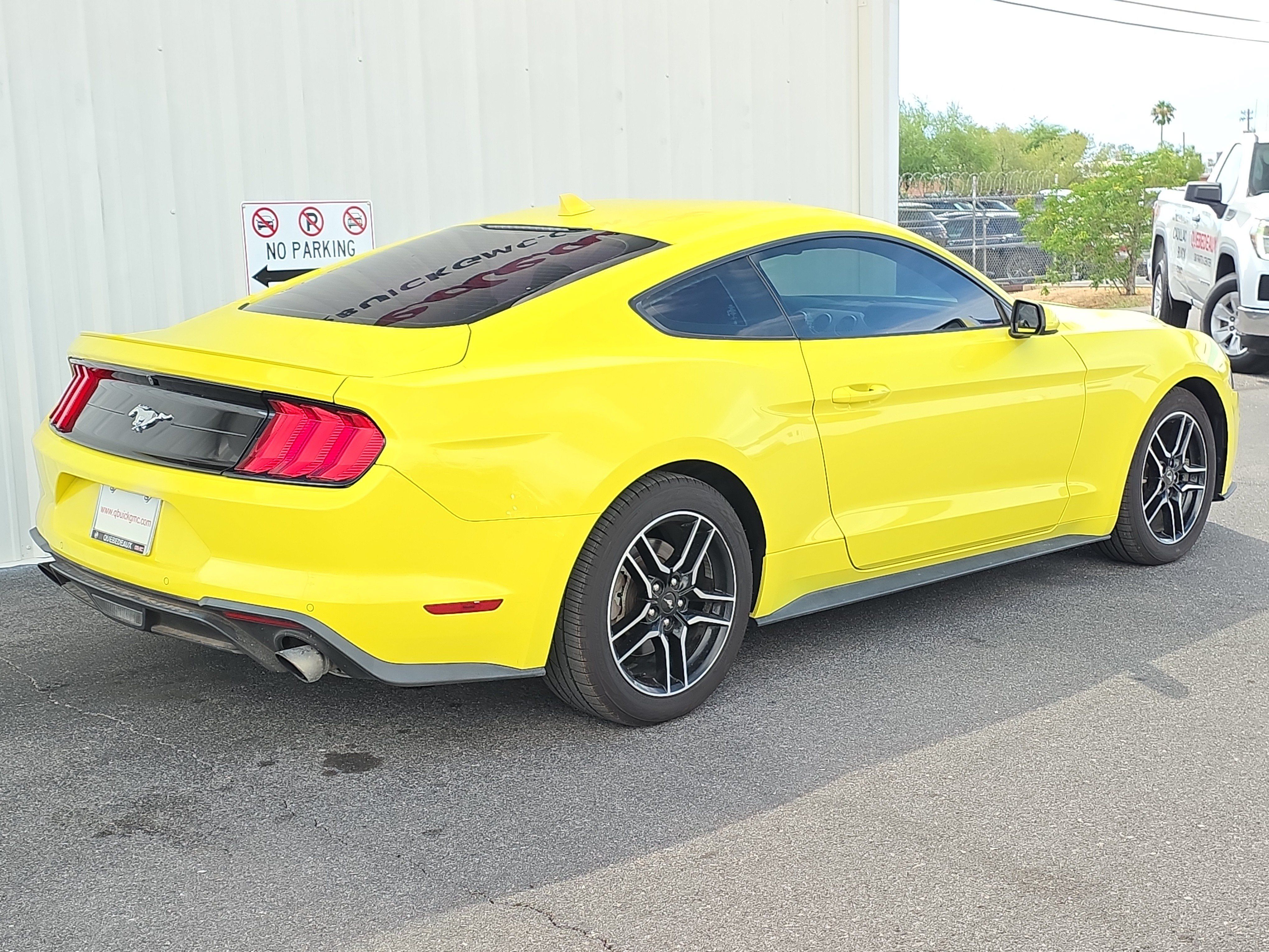 Used 2021 Ford Mustang Premium RWD image 7