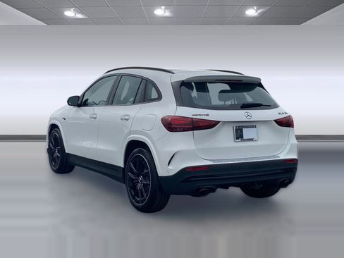 New 2026 Mercedes-Benz GLA 35 AMG 4MATIC image 3
