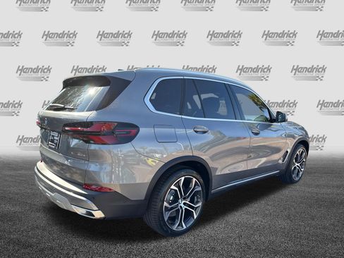 Used 2026 BMW X5 xDrive50e AWD/4WD image 9