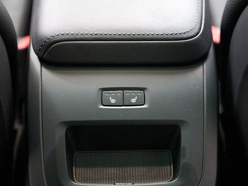 Certified 2025 Volvo XC60 B5 Plus AWD/4WD image 24