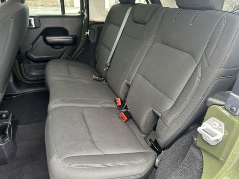 Used 2021 Jeep Wrangler Unlimited Sport image 15