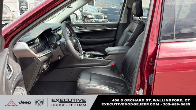Used 2023 Jeep Grand Cherokee L Limited w/ Luxury Tech Group II AWD/4WD image 9