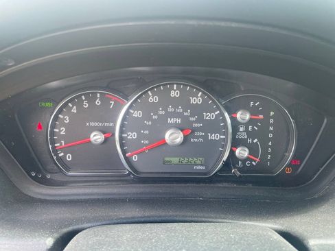 Used 2010 Mitsubishi Galant FWD image 12