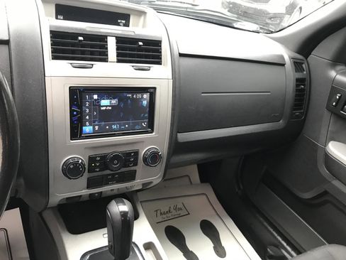 Used 2010 Ford Escape XLT image 13