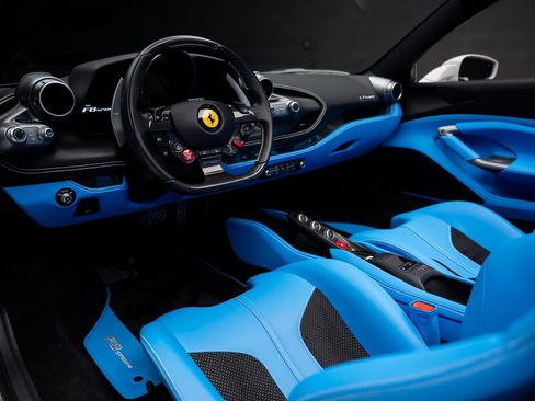 Used 2023 Ferrari F8 Tributo RWD image 2