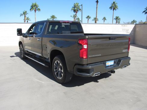 Used 2023 Chevrolet Silverado 1500 High Country w/ Z71 Off-Road Package image 6