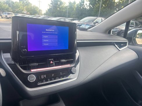 Used 2025 Toyota Corolla LE FWD image 34