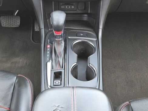 Used 2022 Chevrolet Equinox RS w/ RS Leather Package image 16