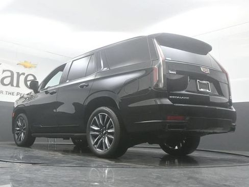 Used 2024 Cadillac Escalade Sport AWD/4WD image 5