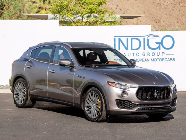 Used 2017 Maserati Levante AWD/4WD image 4