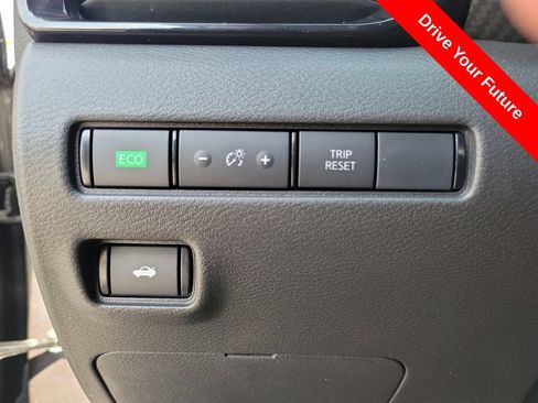 Used 2025 Nissan Sentra SV w/ All-Weather Package FWD image 14