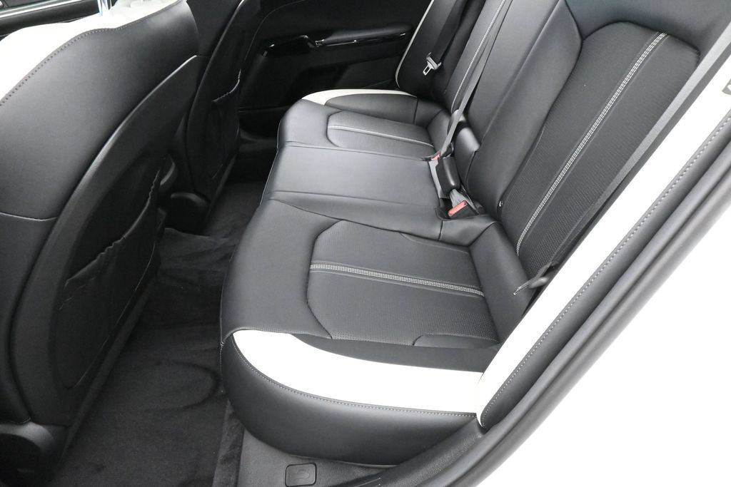 Used 2026 Kia K5 GT-Line w/ GT-Line Premium Package FWD image 39
