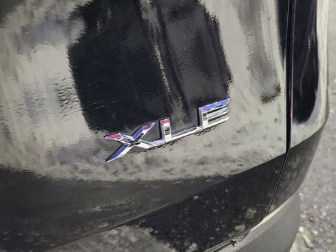 Certified 2024 Toyota Grand Highlander XLE image 9