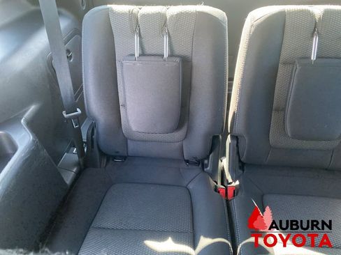 Used 2018 Ford Explorer XLT w/ Equipment Group 201A FWD image 16