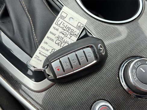 Used 2019 INFINITI QX60 Luxe w/ Essential Package image 34