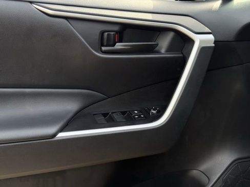 Used 2023 Toyota RAV4 LE FWD image 23