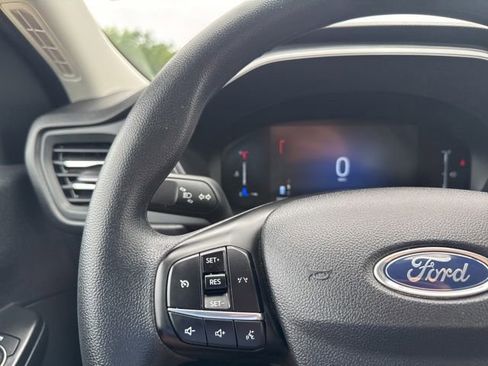 Used 2025 Ford Escape Active AWD/4WD image 11