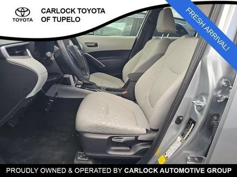 Used 2025 Toyota Corolla Cross L FWD image 7