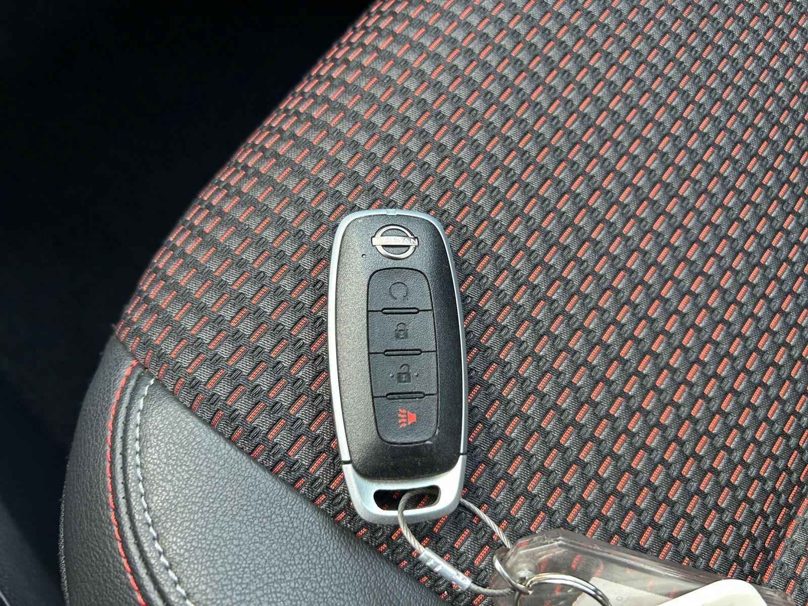 Used 2026 Nissan Kicks SR AWD/4WD image 18