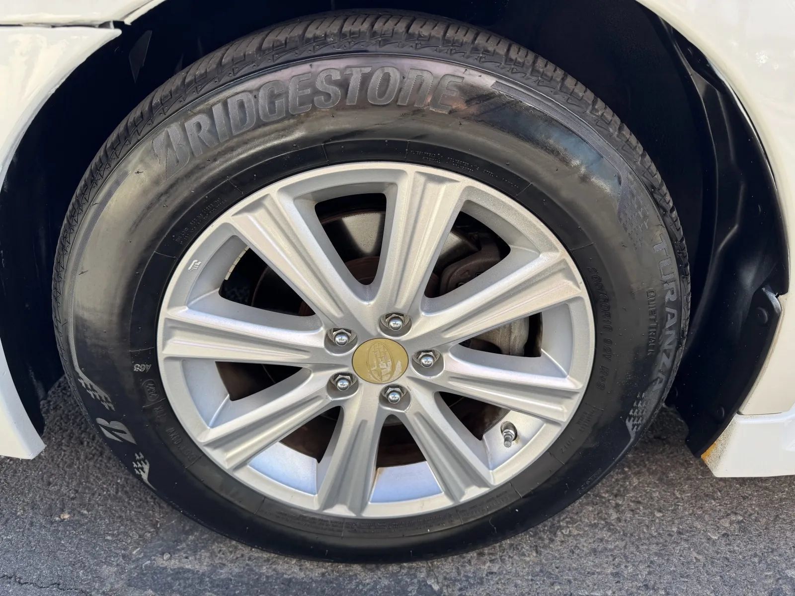 Used 2011 Subaru Legacy 2.5i Premium AWD/4WD image 9