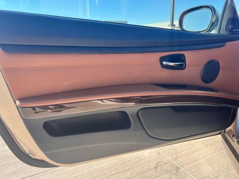 Used 2013 BMW 335i Convertible RWD image 18