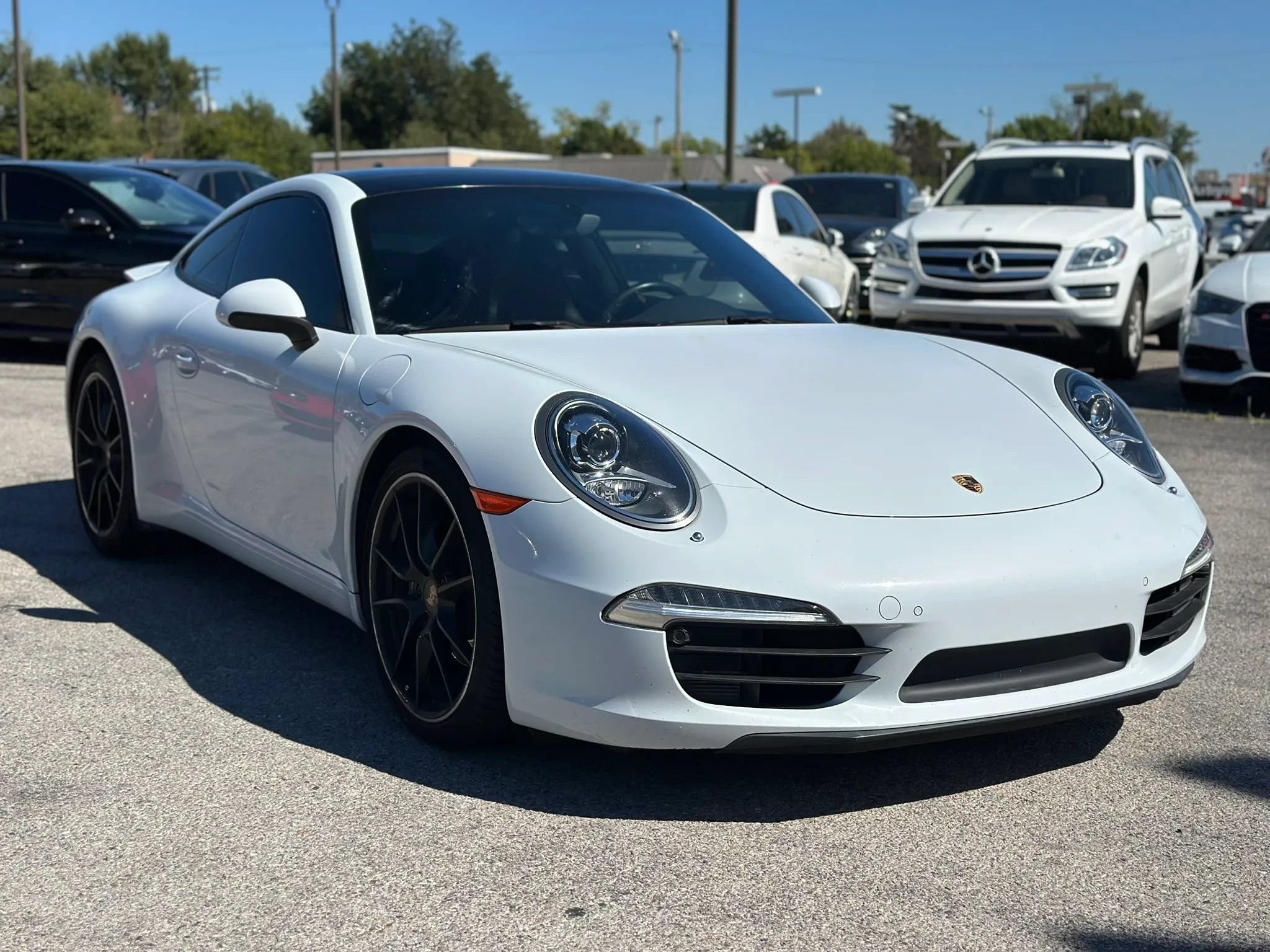 Used 2015 Porsche 911 Carrera image 3