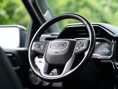 Used 2022 GMC Sierra 1500 Elevation w/ Preferred Package AWD/4WD image 19