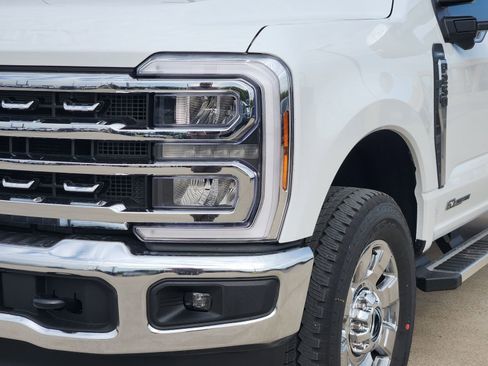 New 2026 Ford F250 Lariat w/ Chrome Package image 10