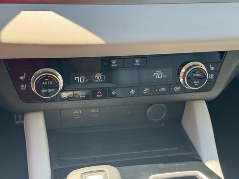 New 2025 Mitsubishi Outlander AWD image 34