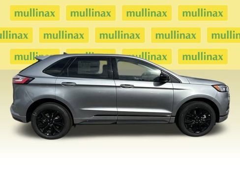 New 2024 Ford Edge SE w/ Black Appearance Package image 16
