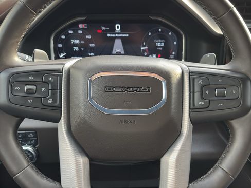 Used 2024 GMC Sierra 1500 Denali w/ Technology Package AWD/4WD image 17