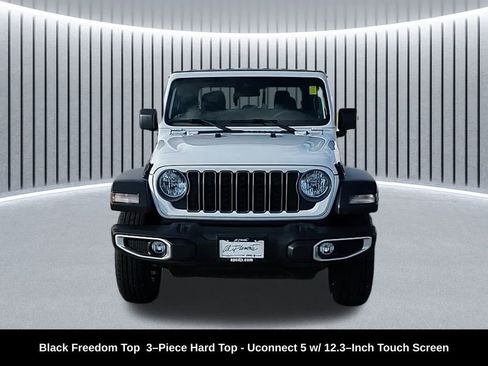 Used 2025 Jeep Gladiator Sport image 11