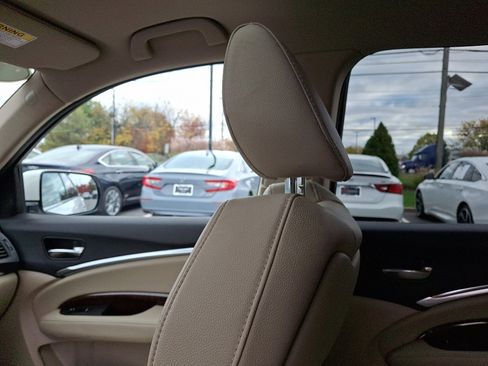 Used 2018 Acura MDX SH-AWD w/ Technology Package image 17