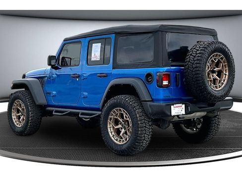 Used 2022 Jeep Wrangler Unlimited Sport AWD/4WD image 19