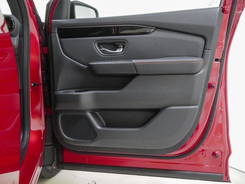 New 2025 Honda Pilot TrailSport image 36