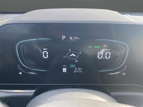 Certified 2023 Kia Niro EX image 18