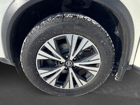 Used 2021 Nissan Rogue SV image 12