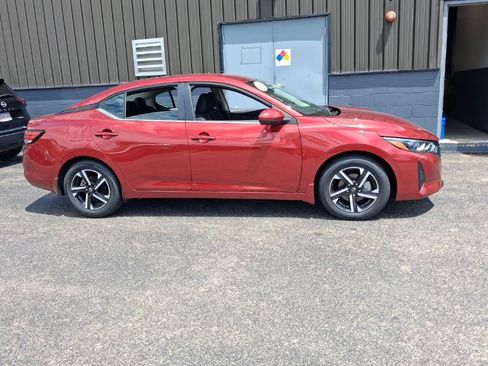 Used 2025 Nissan Sentra SV w/ All-Weather Package FWD image 7