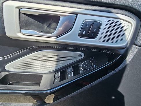 Used 2022 Ford Explorer ST w/ Equipment Group 401A AWD/4WD image 16