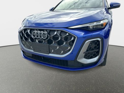 New 2025 Audi Q5 Prestige image 7