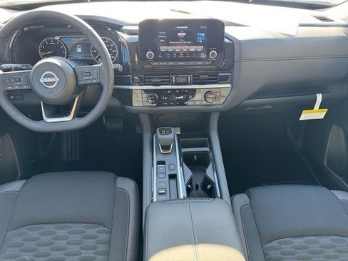 New 2025 Nissan Pathfinder SV image 22