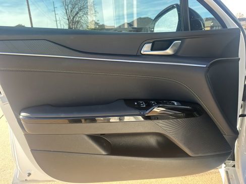 Used 2025 Kia K5 GT image 13